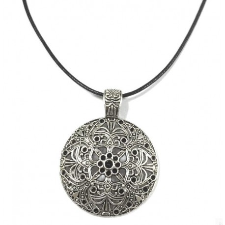 Bohemia Chokers Necklace with Ethnic Pendant