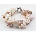 Pulsera con perlas de agua dulce y conchas