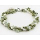 Collar trenzado de perlas blancas y verdes y Cuarzo verde