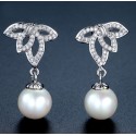 Leave Shape Drop Earrings with Seashell pearl