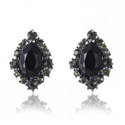 Pendientes en forma de lágrima con piedra negra y cristales