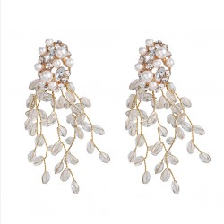 Pendientes elegantes color dorado con perlas y finos cristales