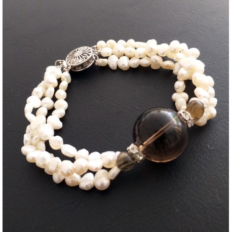 Pulsera con perlas blancas naturales y Cuarzo color ahumado