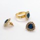 Conjunto de bisutería, anillo y pendientes con corazón cristal azul