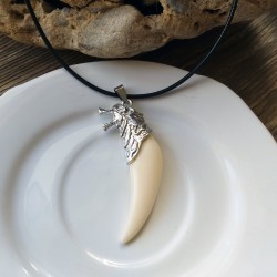 Trendy Brave Boy Man Wolf Tooth Pendant Necklace