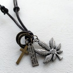 Leather Vintage Maple Leaves Pendant Necklace