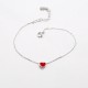 Pulsera estilo minimalista de plata con corazón rojo