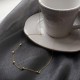 Collar de moda minimalista dorado con cristales Zirconita Cúbica colores Arco Iris